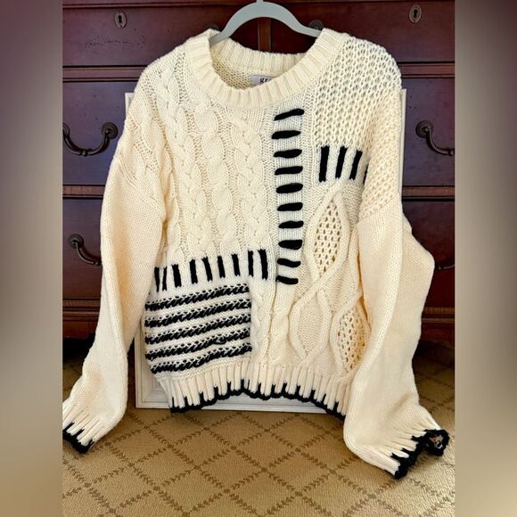 Grey Bandit ivory and black chunky crew neck sweater NWOT S - Picture 1 of 10